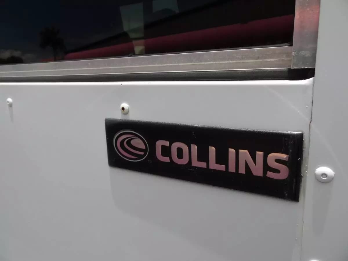 2008 Chevrolet Express 3500 Collins Shuttle Bus - Image 17