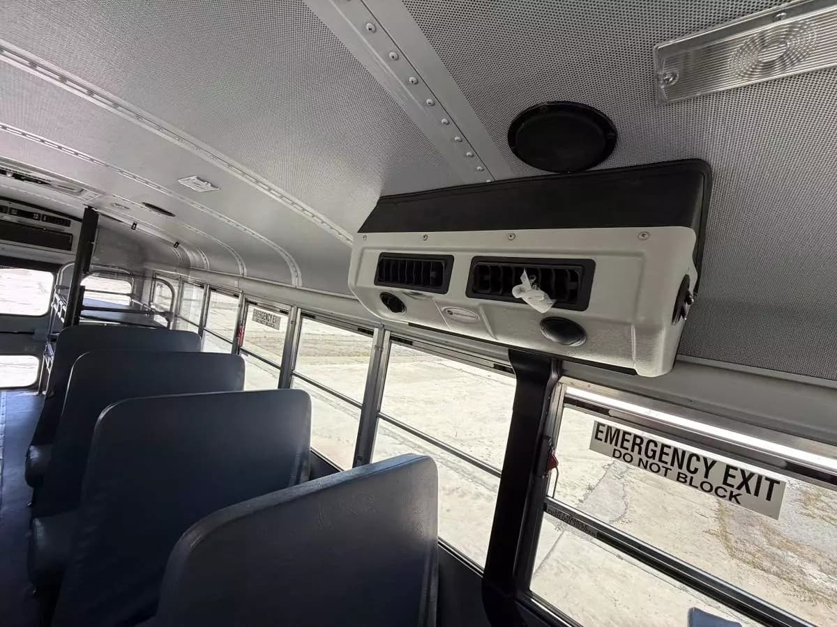 2013 Thomas Built Flat Nose Activity Bus - Image 17