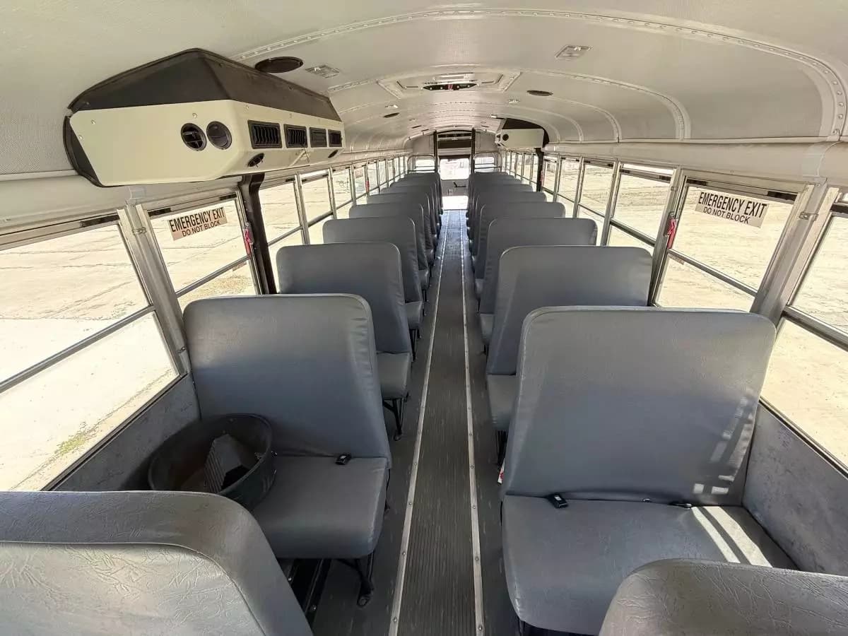 2013 Thomas Built Flat Nose Activity Bus - Image 7