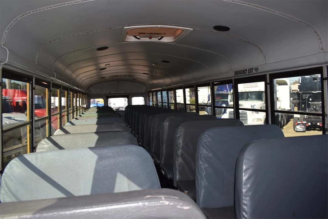 2007 Thomas Built Saf-T-Liner School Bus - Image 5