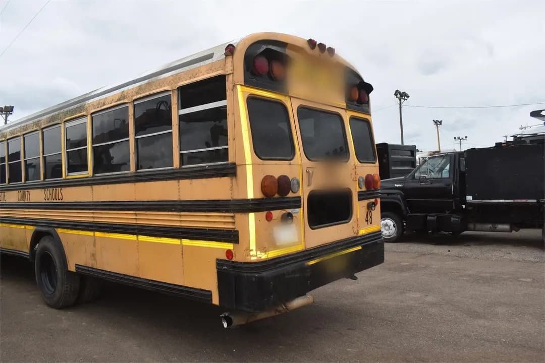 2007 Bluebird Vision School Bus - Image 2