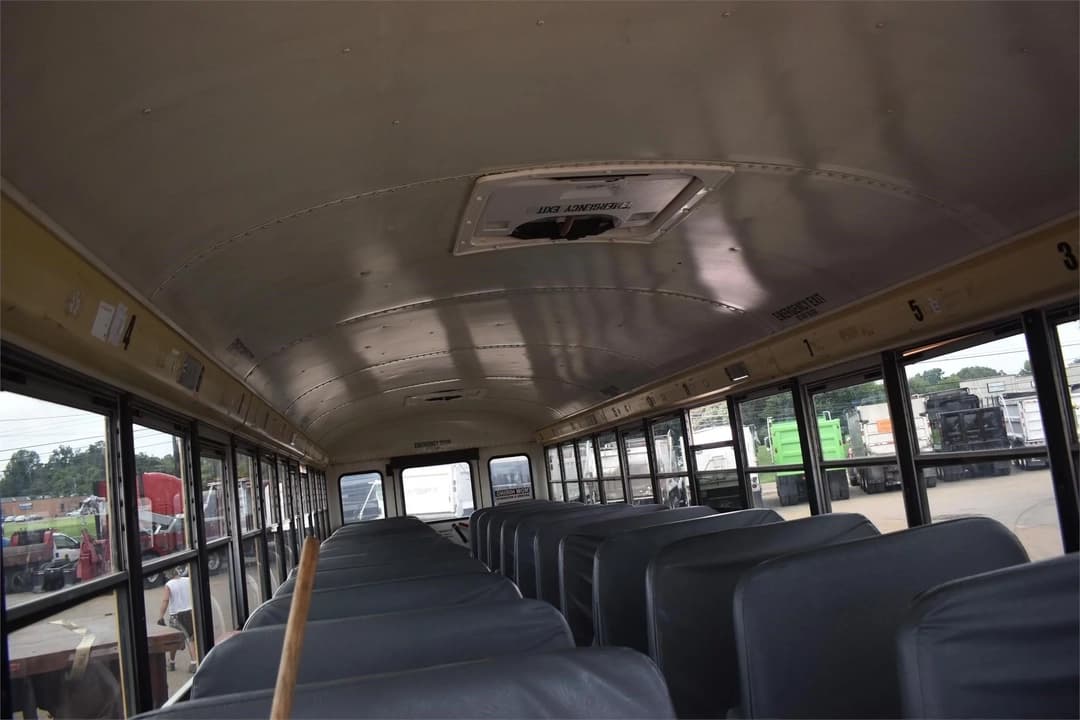 2010 IC CE School Bus - Image 4
