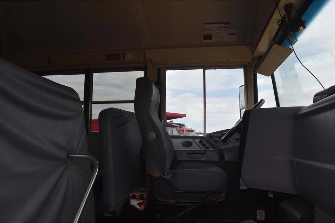 2010 IC CE School Bus - Image 5