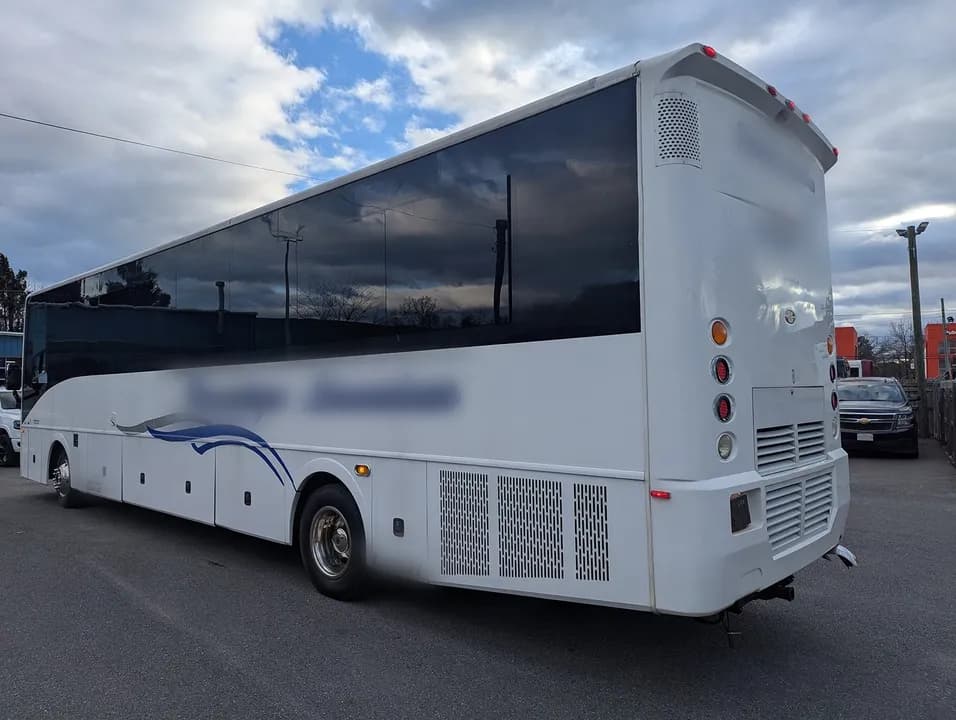 2013 Freightliner CT Customs  Limo Bus - Image 6