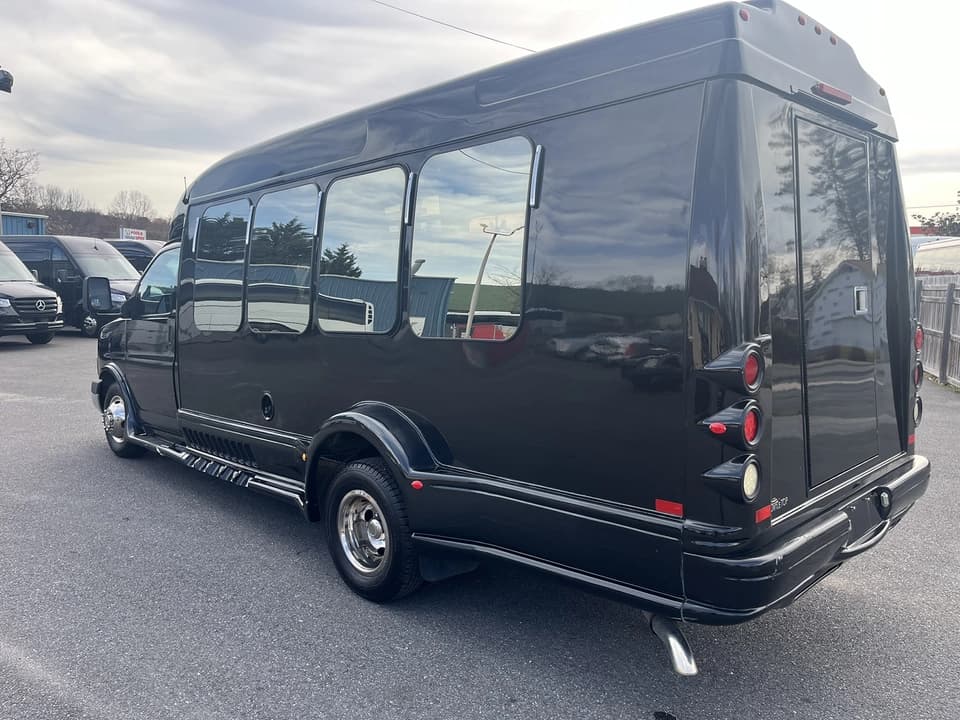 2015 Turtle Top Chevrolet Express Executive Shuttle - Image 5