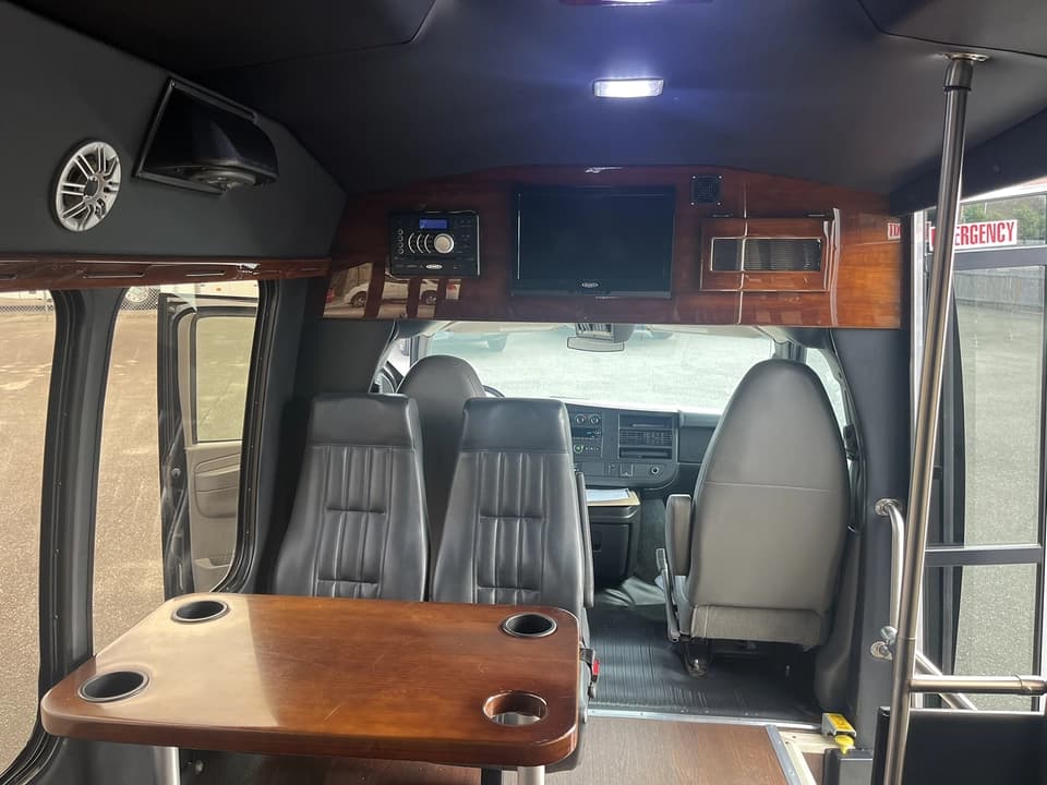 2015 Turtle Top Chevrolet Express Executive Shuttle - Image 9