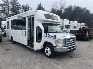 2015 Ford E450 bus