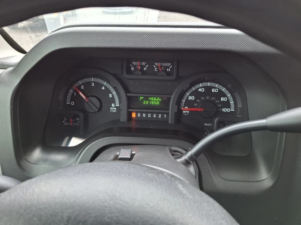 2017 Ford E450 Shuttle Bus - Image 10