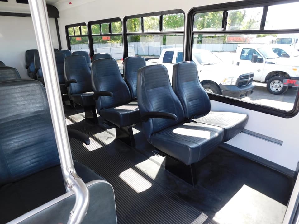 2014 Freightliner M2 Shuttle Bus - Image 25