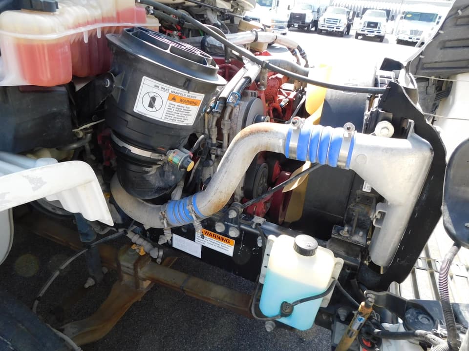 2014 Freightliner M2 Shuttle Bus - Image 28