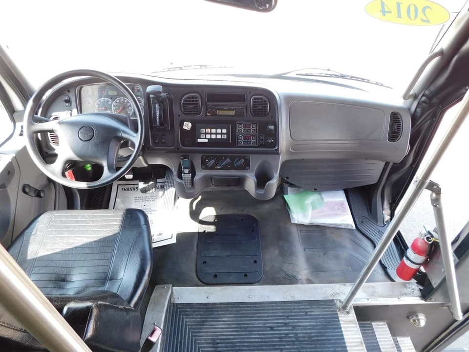 2014 Freightliner M2 Shuttle Bus - Image 7