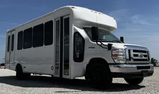 2015 Ford E450 bus
