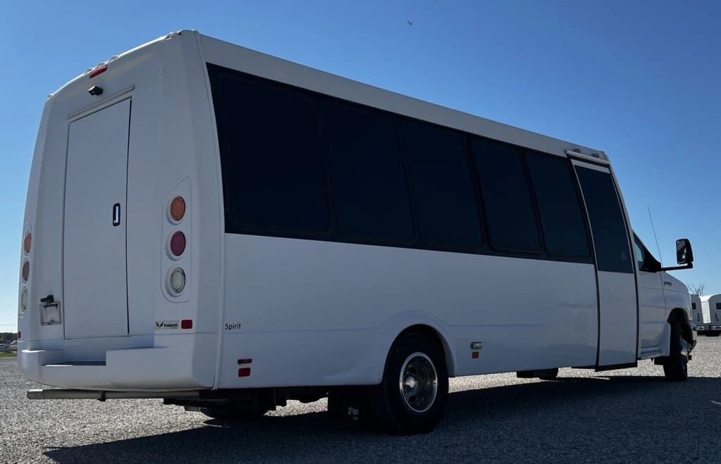 2018 Ford E450 Spirit Shuttle Bus - Image 3