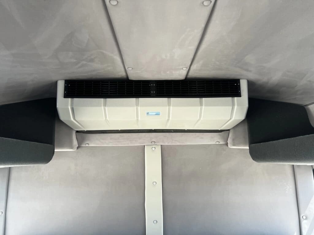 2019 Ford E450 Starcraft Shuttle Bus - Image 12