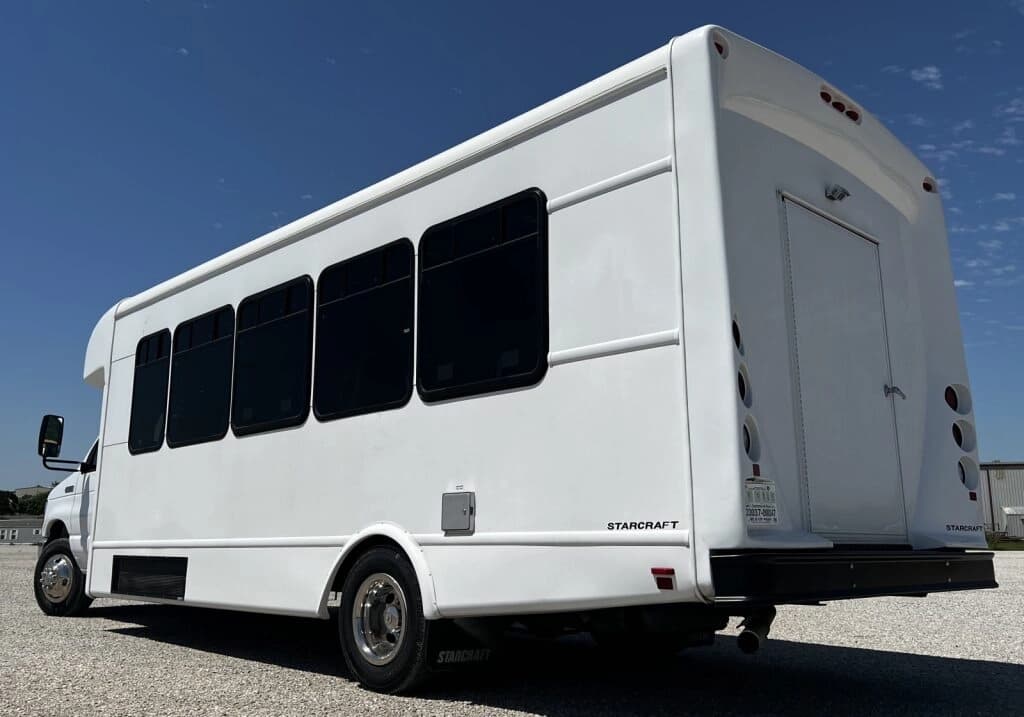 2019 Ford E450 Starcraft Shuttle Bus - Image 3