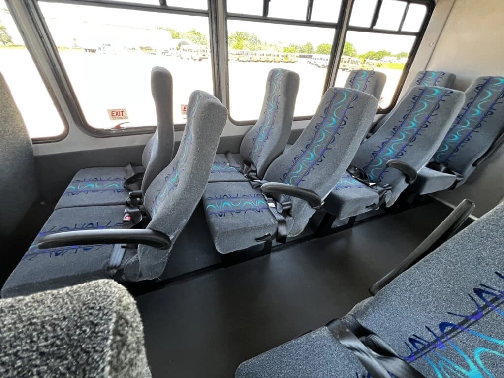 2019 Ford E450 Starcraft Shuttle Bus - Image 7