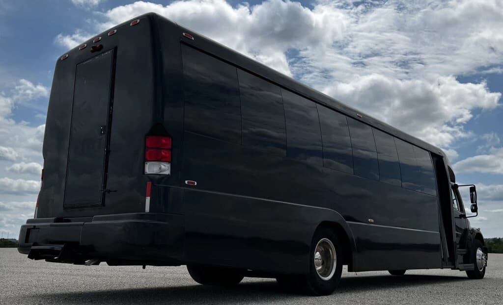 2016 Freightliner M2 Shuttle Bus - Image 4