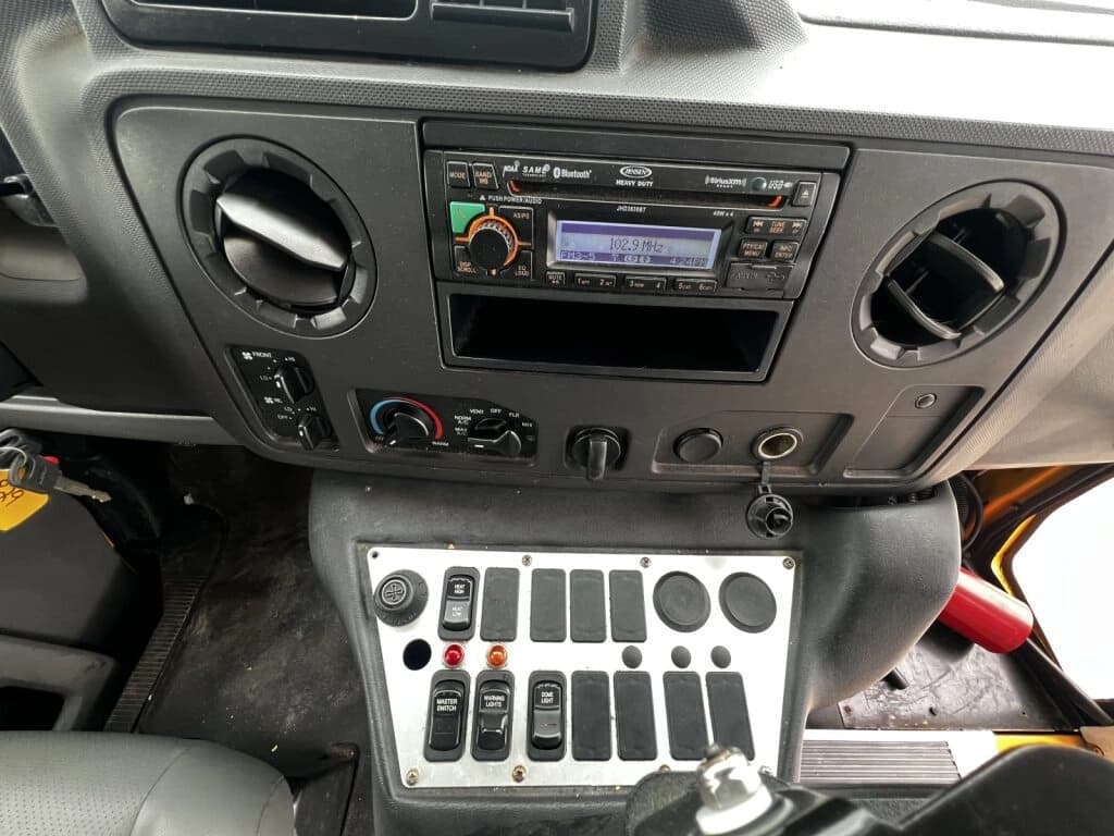 2016 Ford E450 Collins School Bus - Image 10