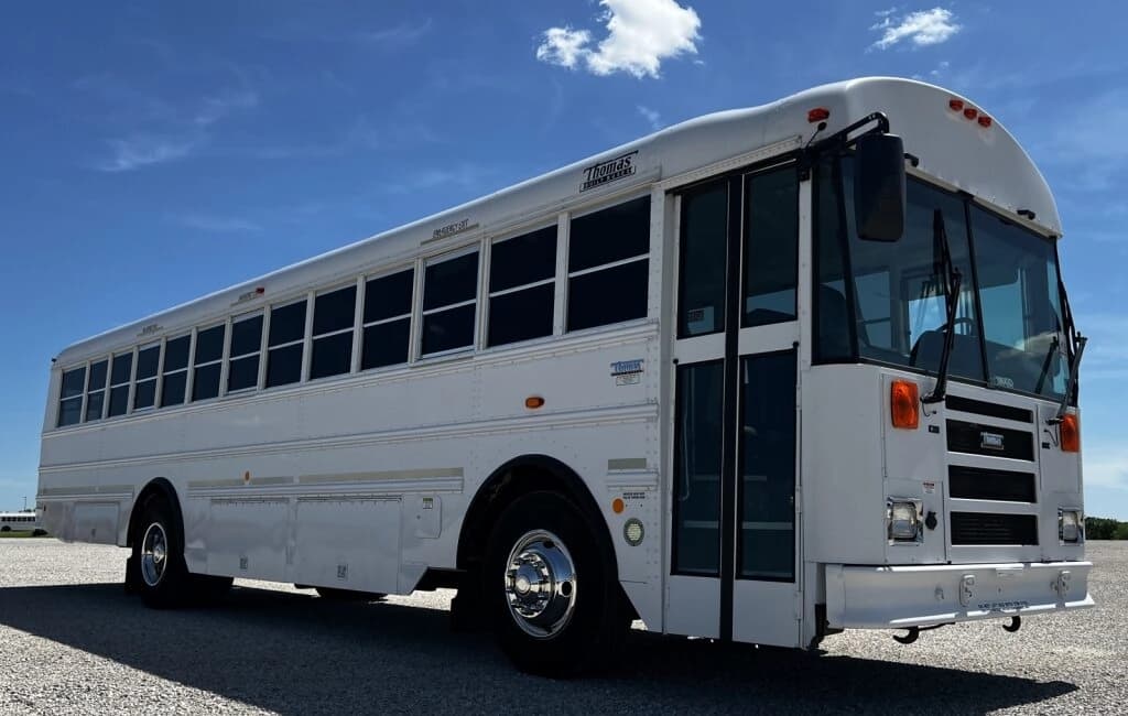 2013 Thomas Built FE Activity Bus - Image 2