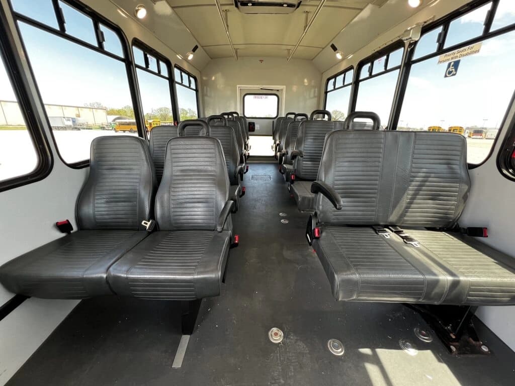 2019 Chevrolet Arboc Shuttle Bus - Image 9
