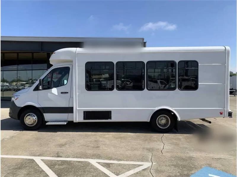 2021 Freightliner Sprinter 3500XD Shuttle Bus - Image 3