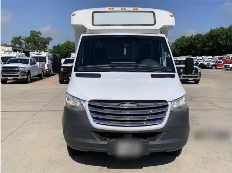 2021 Freightliner Sprinter 3500XD Shuttle Bus - Image 5