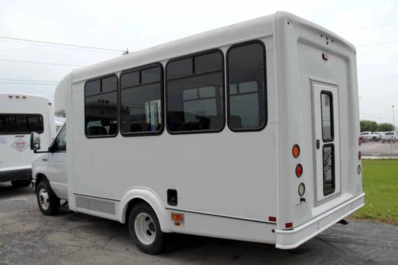 2019 Ford E350 Shuttle Bus - Image 2