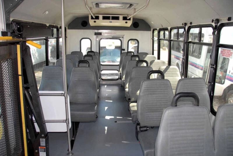 2017 Ford E450 ADA Shuttle Bus - Image 3