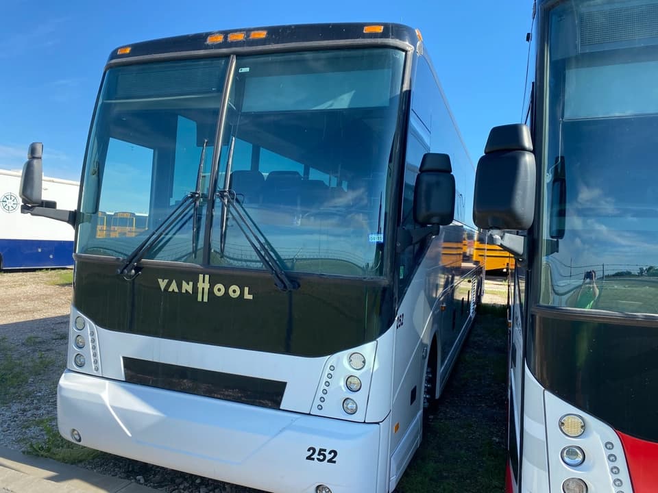 2018 Van Hool CX45 Coach Bus - Image 3