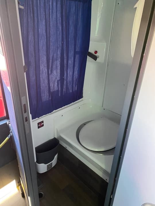 2018 Van Hool CX45 Coach Bus - Image 9