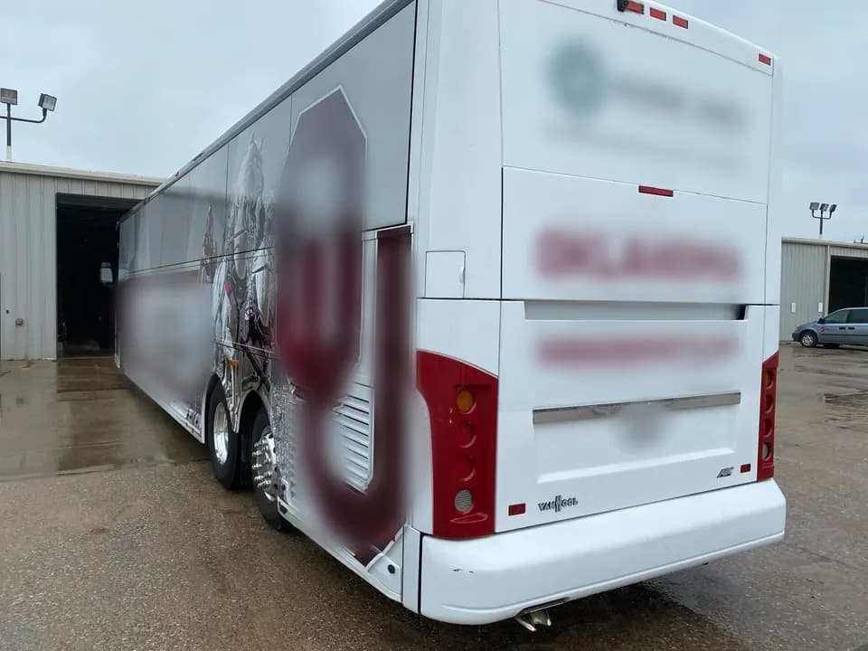 2018 Van Hool CX45 Coach - Image 3