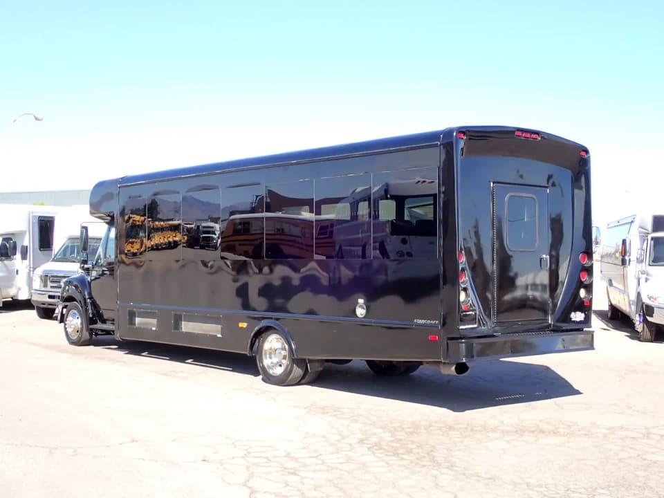 2013 International Starcraft Allstar XL Shuttle Bus - Image 5