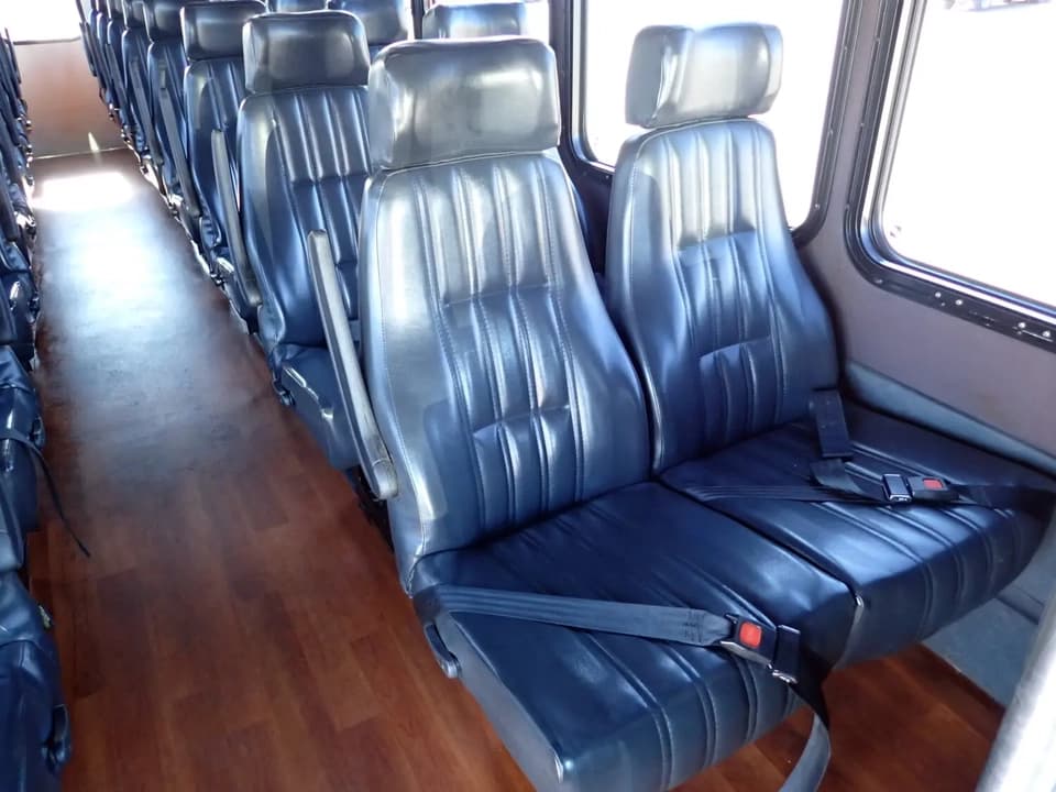 2013 International Starcraft Allstar XL Shuttle Bus - Image 8