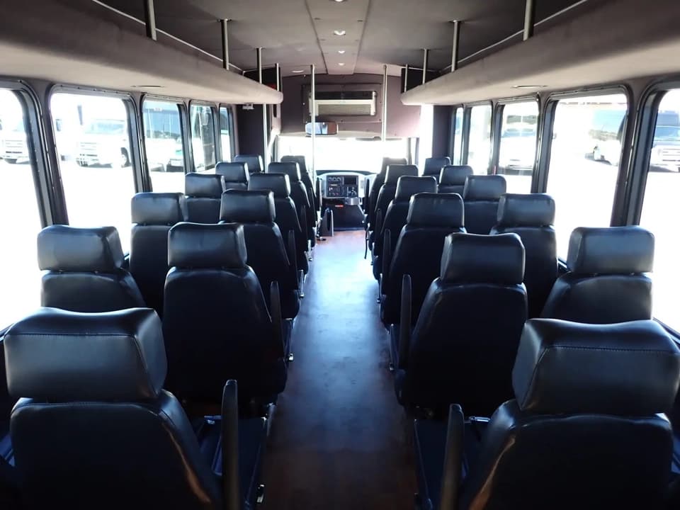 2013 International Starcraft Allstar XL Shuttle Bus - Image 10