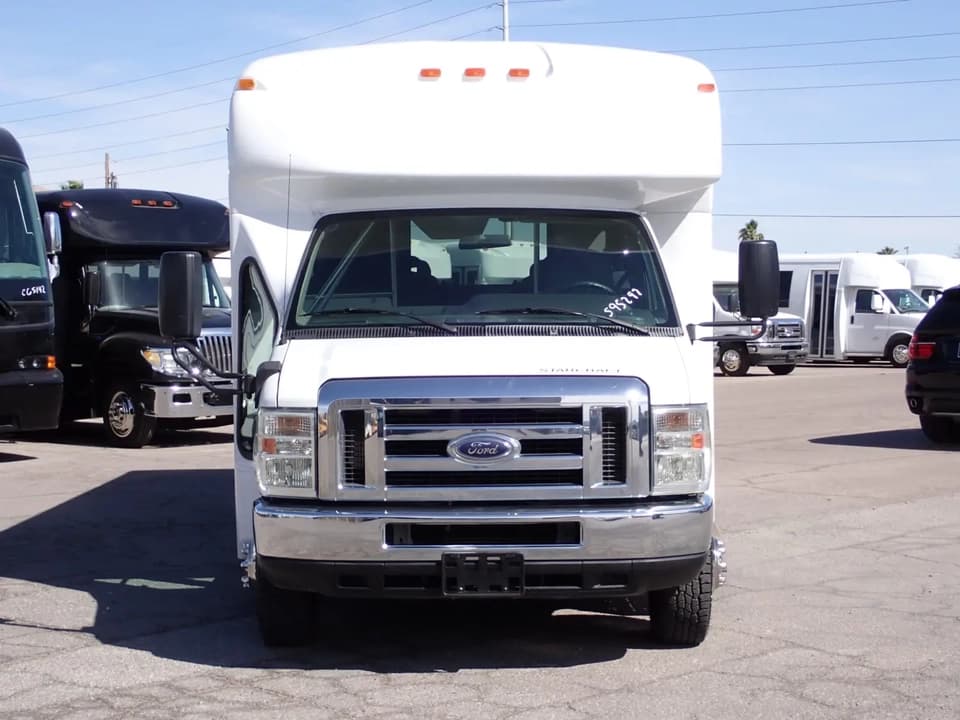 2013 Ford Starcraft Allstar Shuttle Bus - Image 2
