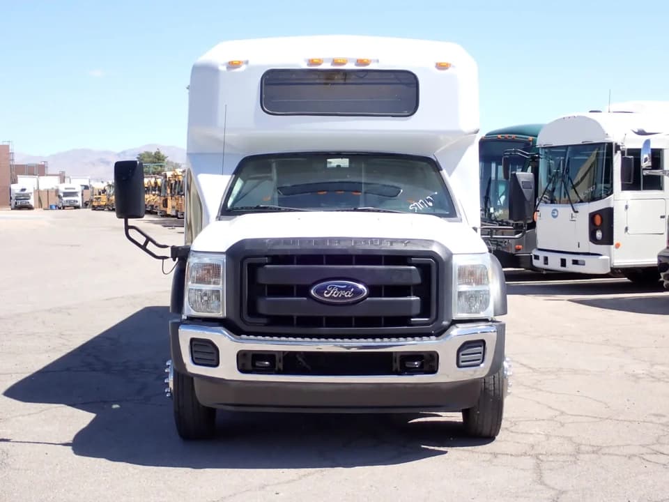 2012 Ford ElDorado Aero Elite Shuttle Bus - Image 2