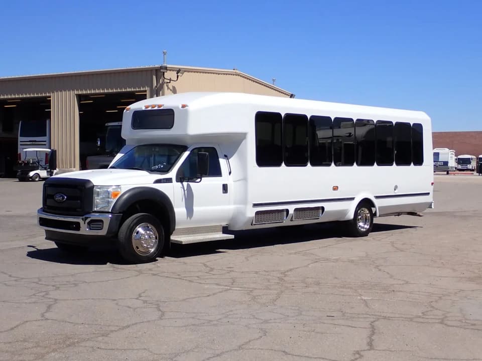 2012 Ford ElDorado Aero Elite Shuttle Bus - Image 3
