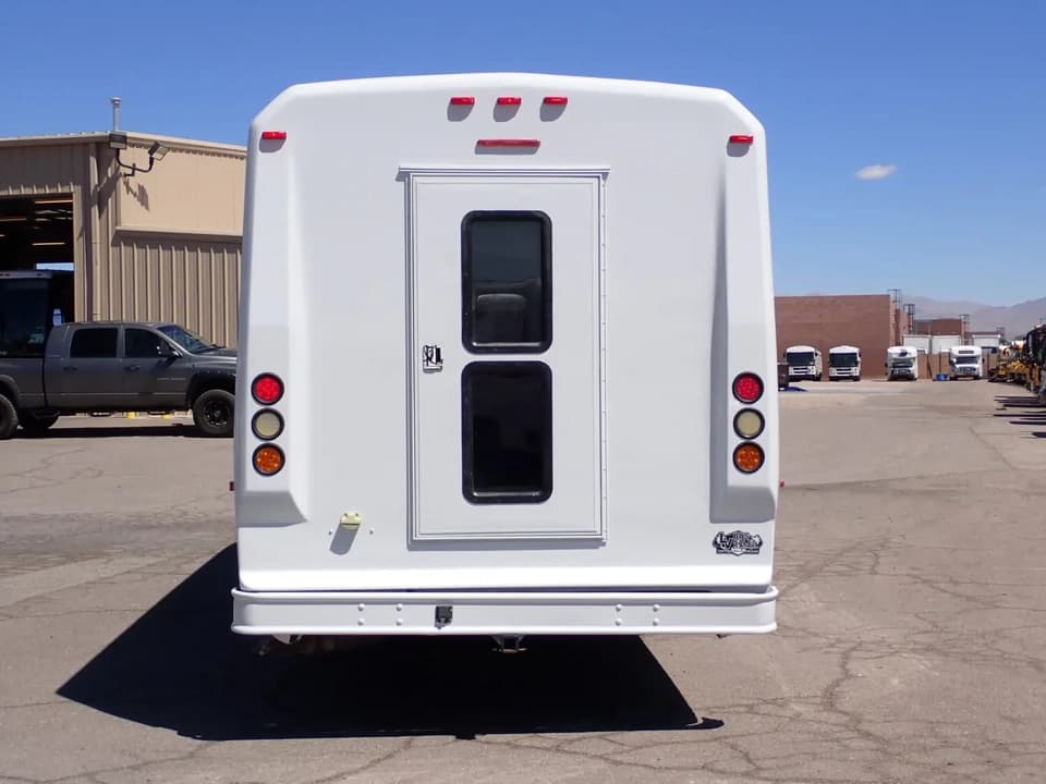 2012 Ford ElDorado Aero Elite Shuttle Bus - Image 6