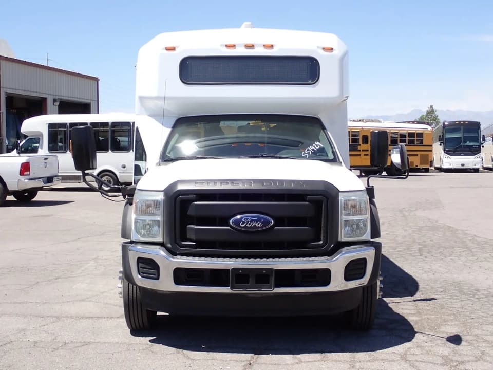 2016 Ford ElDorado Aero Elite ADA Shuttle Bus - Image 2