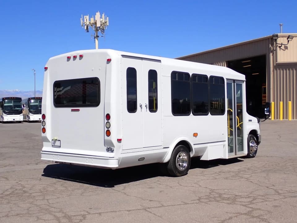 2016 Ford ElDorado Aerotech ADA Shuttle Bus - Image 6