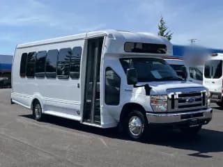 2017 Ford Odyssey bus