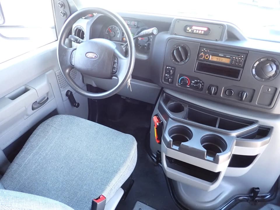 2019 Ford Starcraft Allstar ADA Shuttle Bus - Image 9