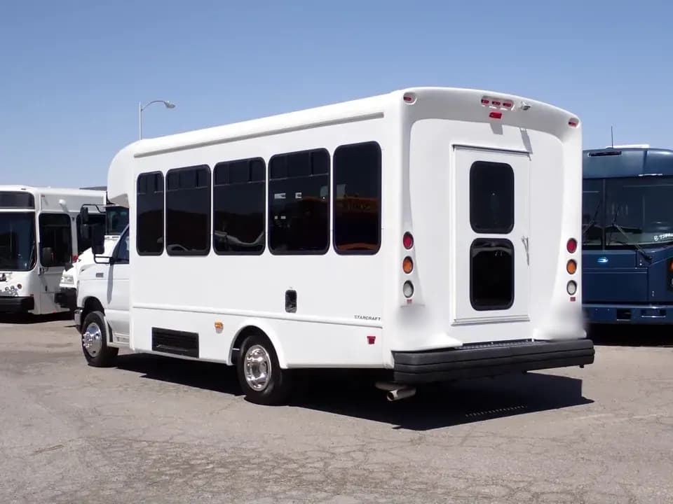 2019 Ford Starcraft Allstar ADA Shuttle Bus - Image 4
