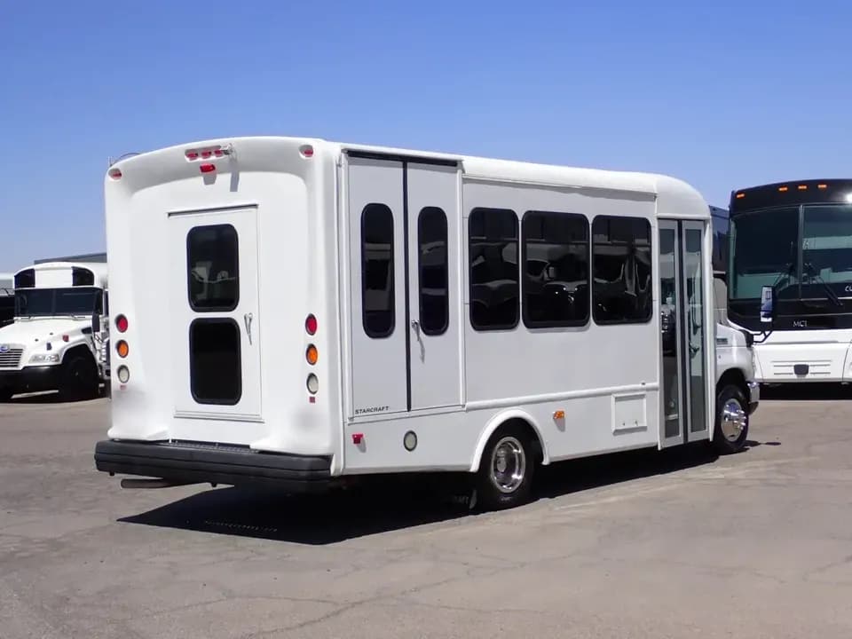 2019 Ford Starcraft Allstar ADA Shuttle Bus - Image 5