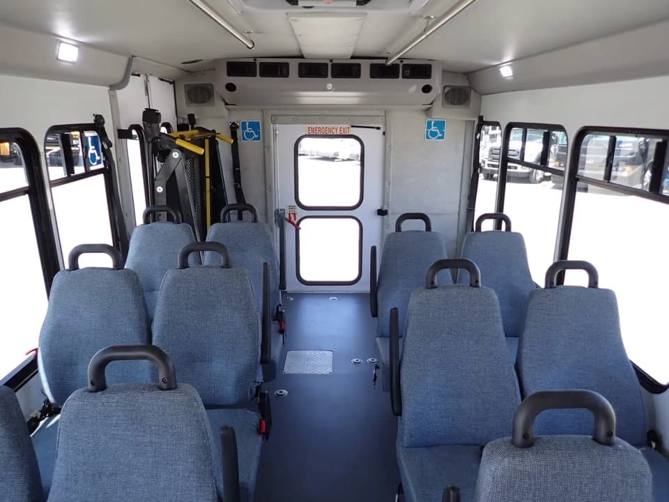2019 Ford Starcraft Allstar ADA Shuttle Bus - Image 7