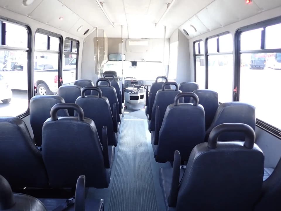 2016 Ford EC II Elkhart Coach Shuttle Bus - Image 8