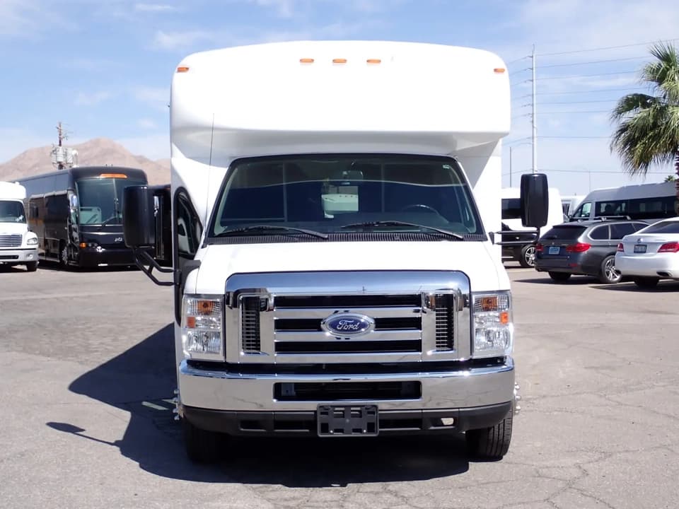 2019 Ford Starcraft Allstar MVP Shuttle Bus - Image 2