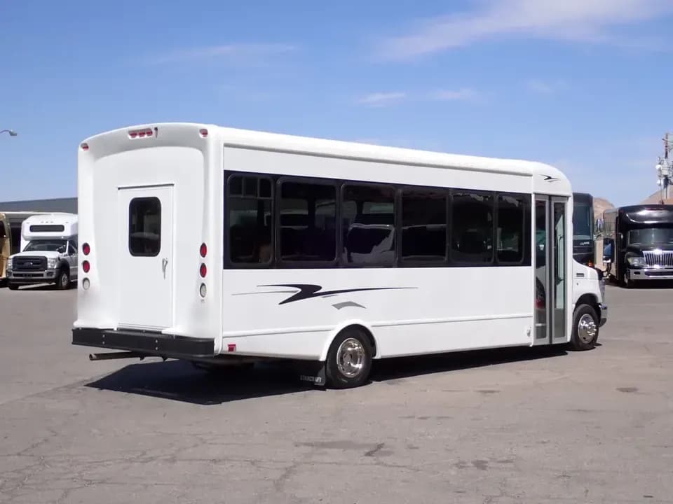 2019 Ford Starcraft Allstar MVP Shuttle Bus - Image 6