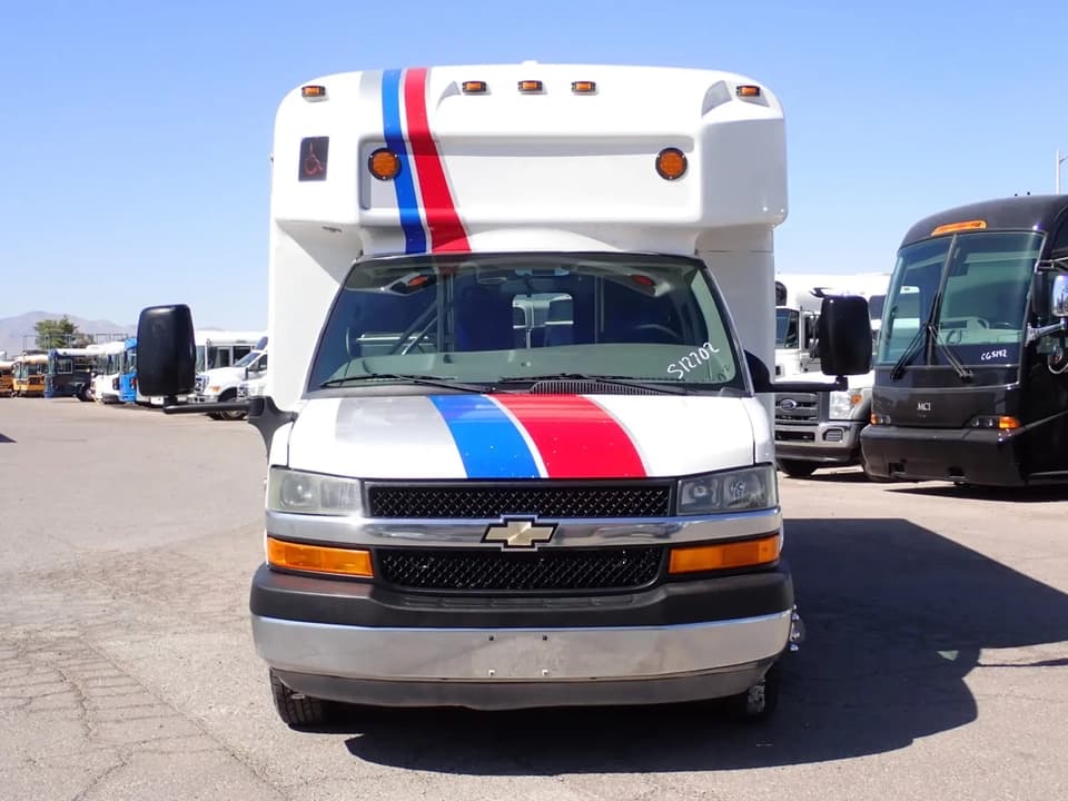 2015 Chevrolet Glaval Titan II Shuttle Bus - Image 2