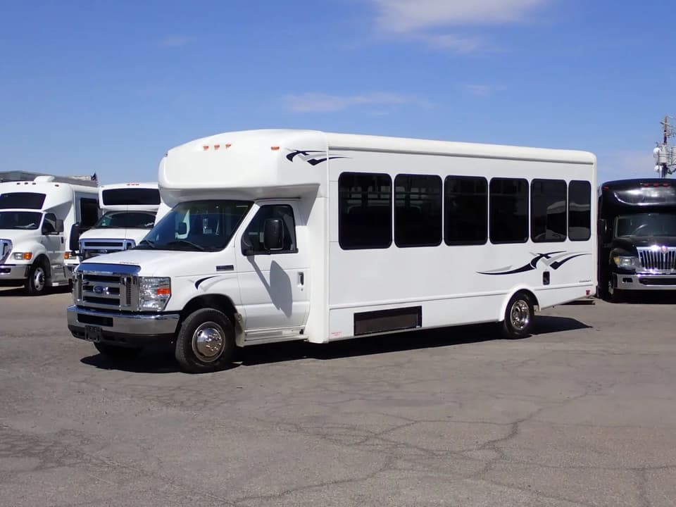 2019 Ford Starcraft Allstar MVP Shuttle Bus - Image 3